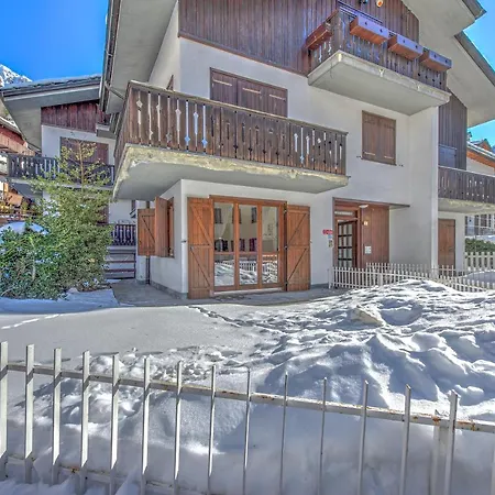公寓 Casa Julie - Accogliente Rifugio Nella Quiete - Cour 0157 *