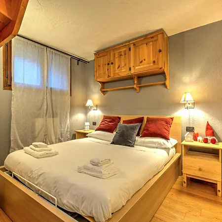 Casa Julie - Accogliente Rifugio Nella Quiete - Cour 0157 アパート
