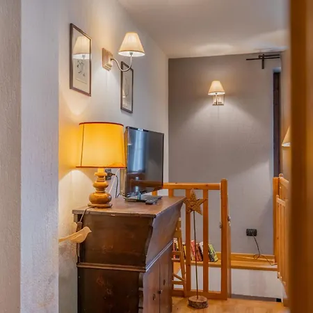 Casa Julie - Accogliente Rifugio Nella Quiete - Cour 0157