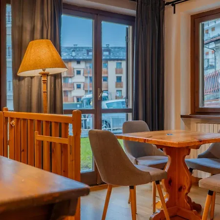 Casa Julie - Accogliente Rifugio Nella Quiete - Cour 0157