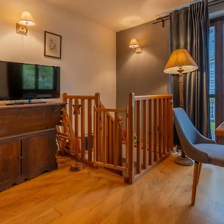 Casa Julie - Accogliente Rifugio Nella Quiete - Cour 0157 Апартаменты *