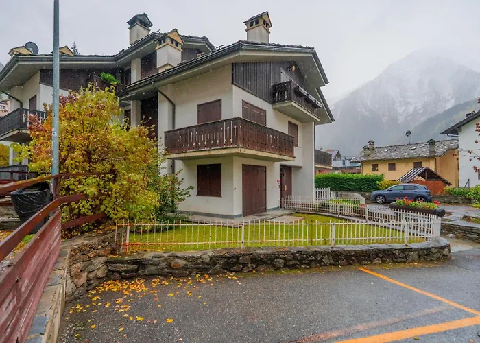 Casa Julie - Accogliente Rifugio Nella Quiete - Cour 0157