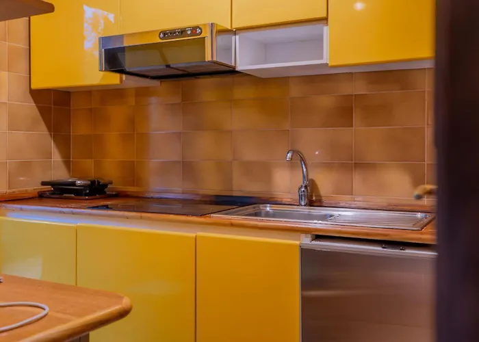 Апартаменти Casa Julie - Accogliente Rifugio Nella Quiete - Cour 0157 *