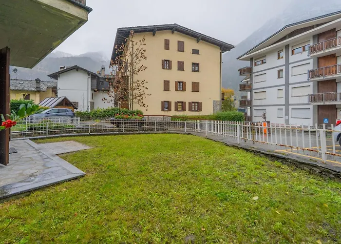 Casa Julie - Accogliente Rifugio Nella Quiete - Cour 0157